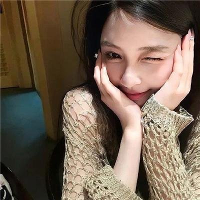 葛洛莉亚·贝尔
